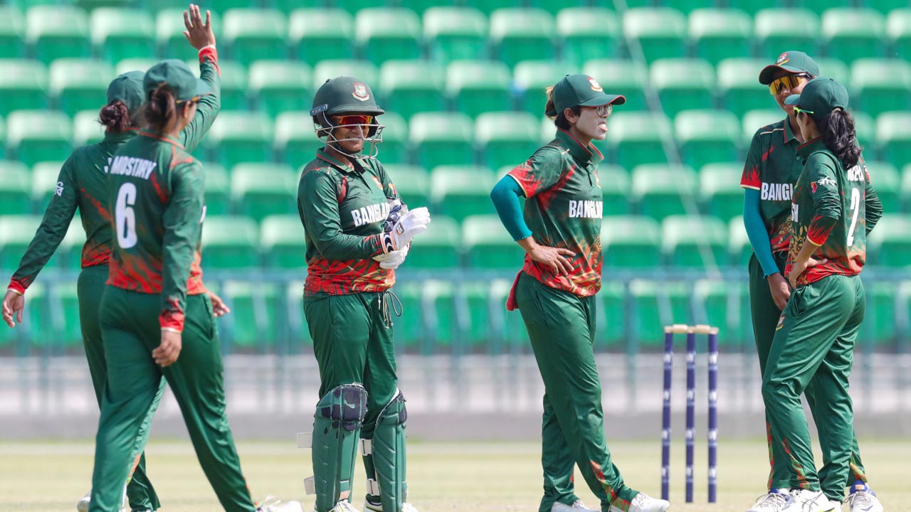 MARCH NAEEM 2ND/women-cricke.jpg